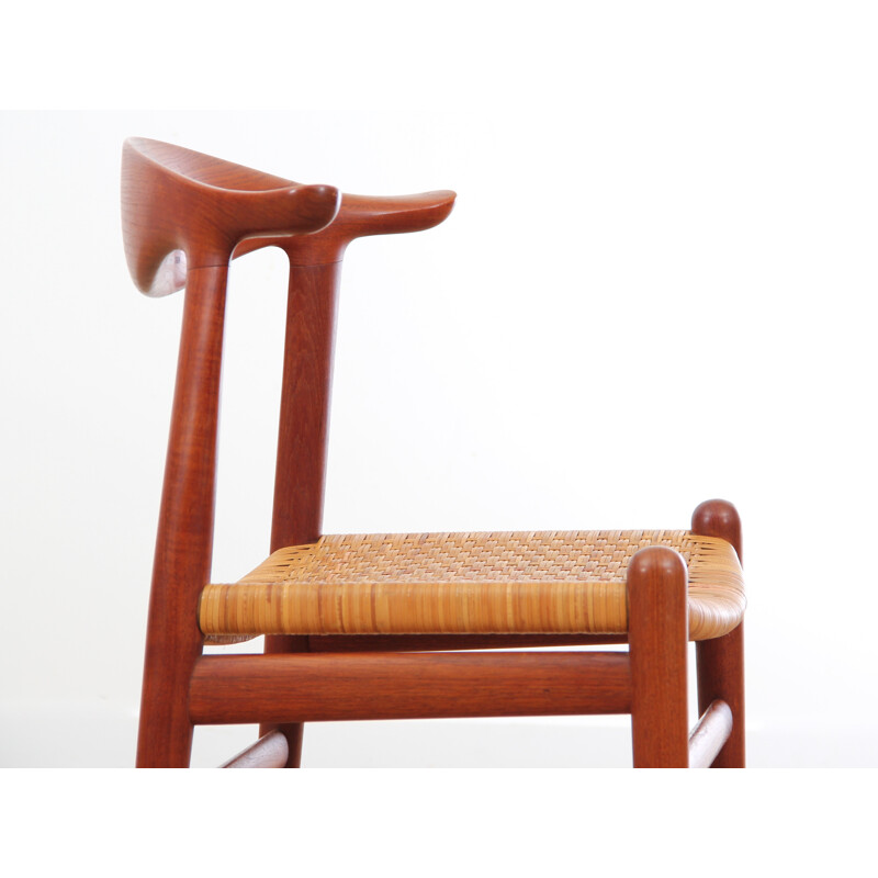 Vintage scandinavian cow horn chair in teak by Hans J. Wegner - 1960s