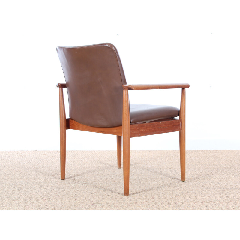 Suite de 6 fauteuils Diplomat en teck par Finn Juhl - 1950