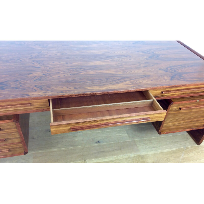 Vintage-Schreibtisch aus Palisanderholz von Svend Dyrlund - 1960