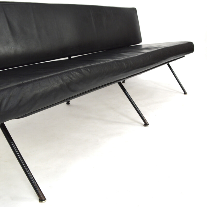 Vintage model 32 black sofa by Florence Knoll - 1950s