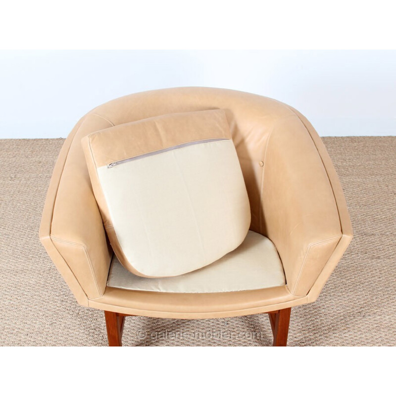 Scandinavian Corona leather armchair - 1950s