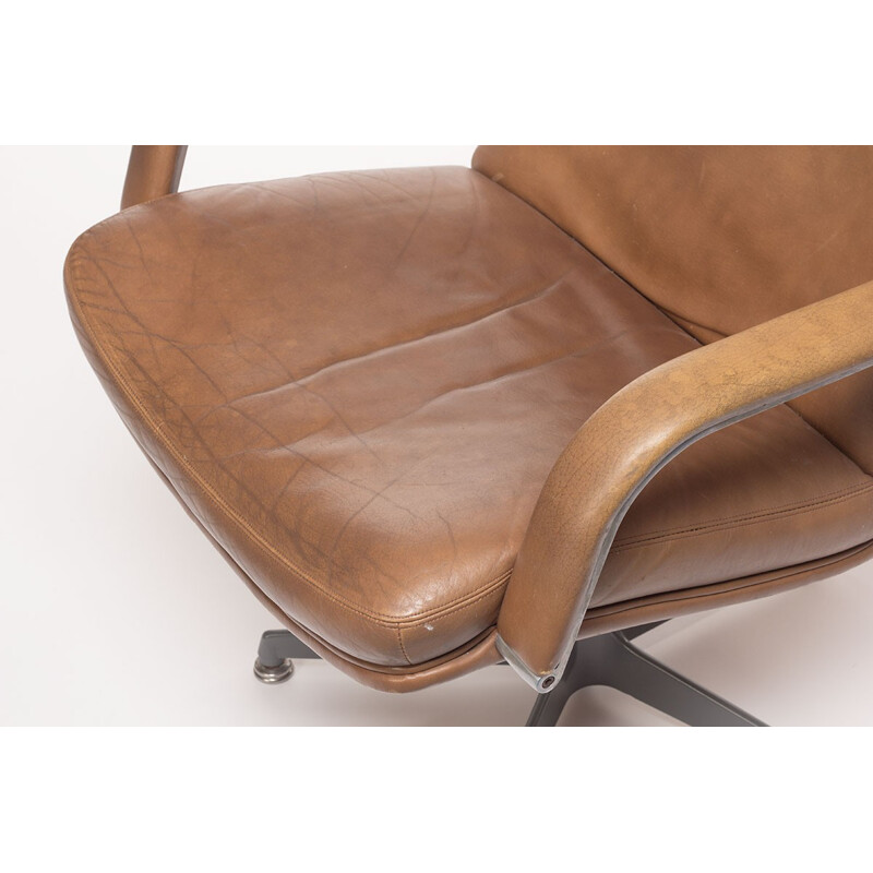Vintage Artifort f141 easy chair Geoffrey Harcourt - 1960s