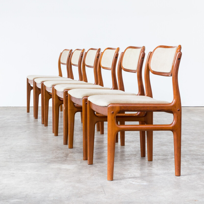 Set of 6 dining chairs by Johannes Andersen for Uldum Moøbelfabrik - 1960s