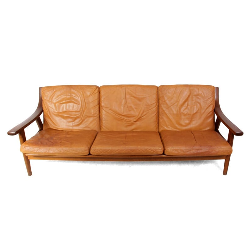 GE530 sofa by Hans J Wegner for Getema - 1970s