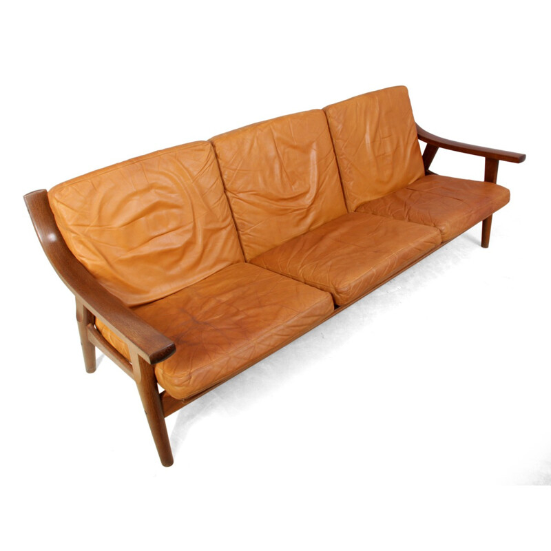 GE530 sofa by Hans J Wegner for Getema - 1970s