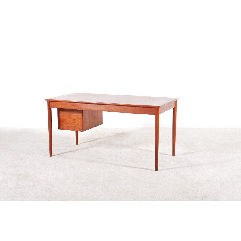 131 model teak desk by Børge Mogensen - 1960s