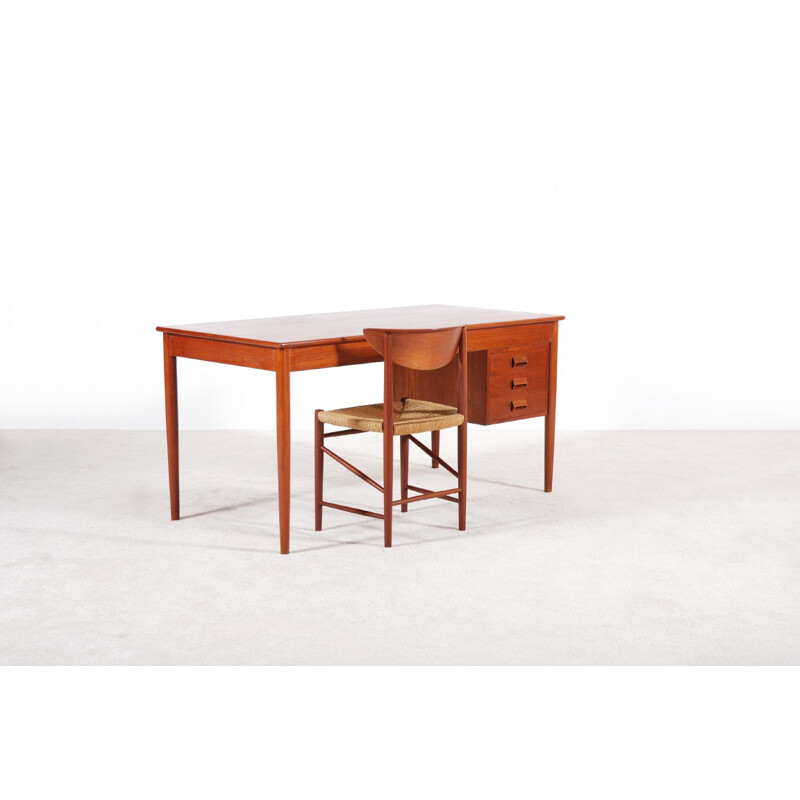 131 model teak desk by Børge Mogensen - 1960s