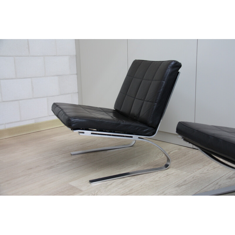 Pair of vintage black leather chairs produced by Girsberger - 1970s