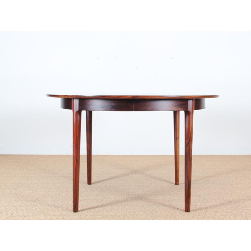 Round Scandinavian dining table of 4-8 people made of Rio Rosewood - 1970s