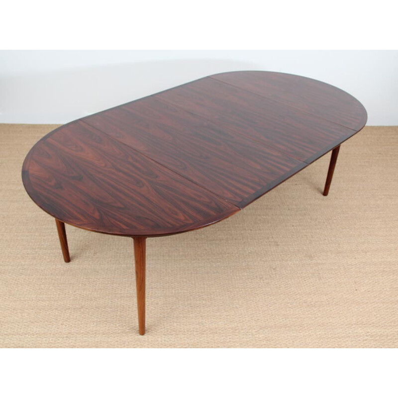 Round Scandinavian dining table of 4-8 people made of Rio Rosewood - 1970s