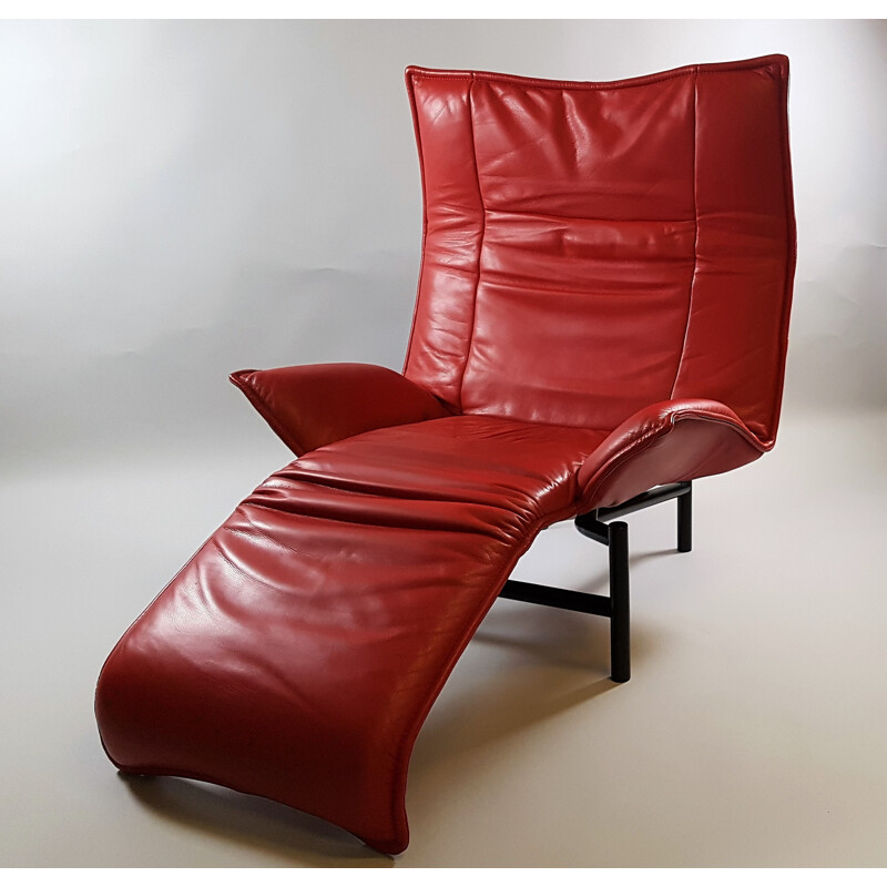 "Veranda" Leather Lounge Chair by Vico Magistretti for Cassina - 1983