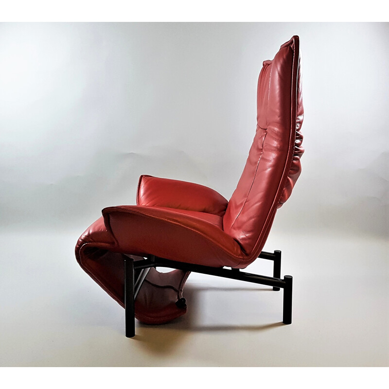 "Veranda" Leather Lounge Chair by Vico Magistretti for Cassina - 1983