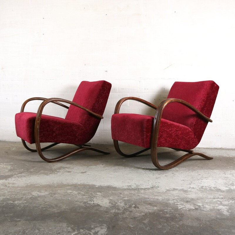 Paire de fauteuils rouges par Jindrich Halabala - 1940