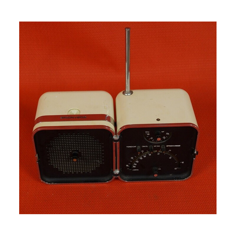 Beige radio "TS 502", Richard SAPPER and Marco ZANUSSO - 1960s
