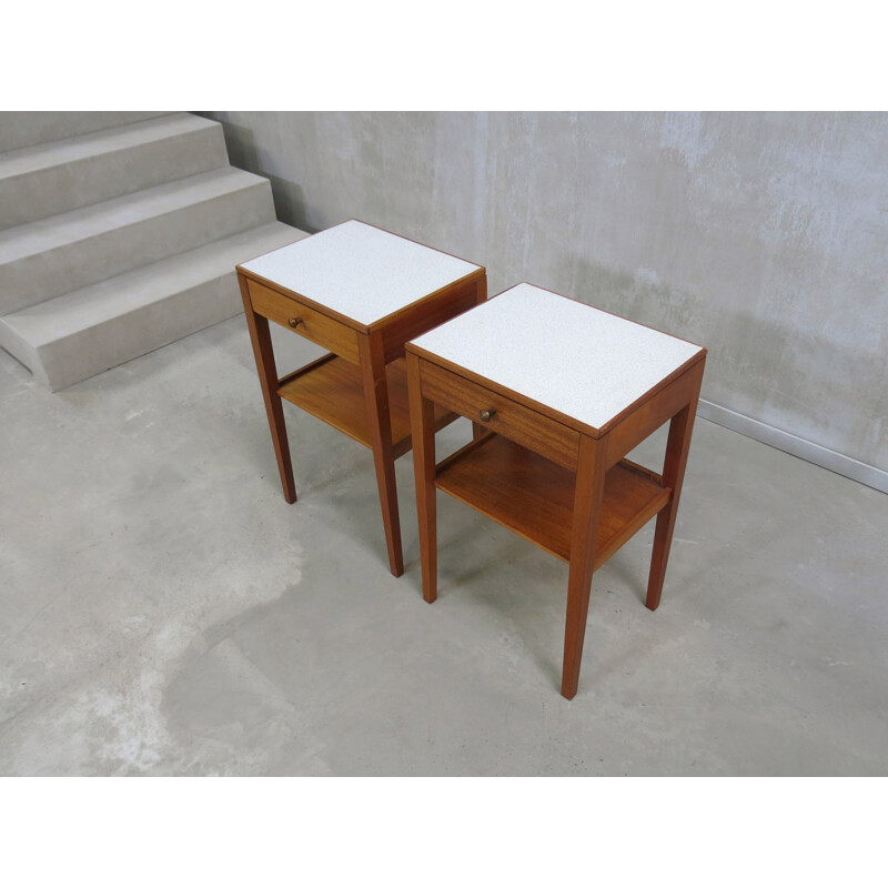 Paire de tables de chevet vintage en chêne par Mann Egerton Furniture - 1970
