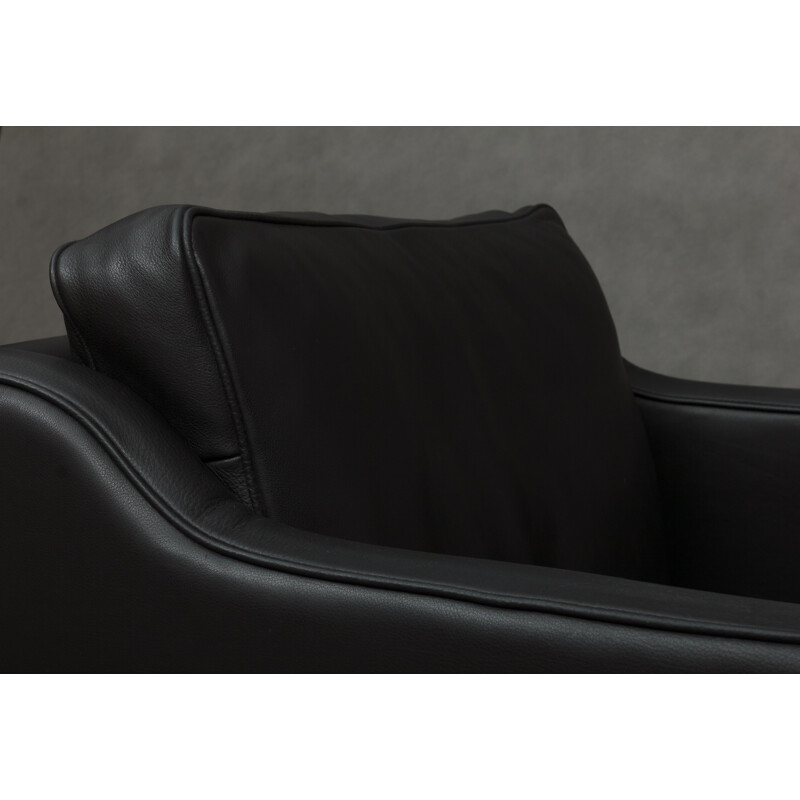 Vintage Black leather armchair - 1990s