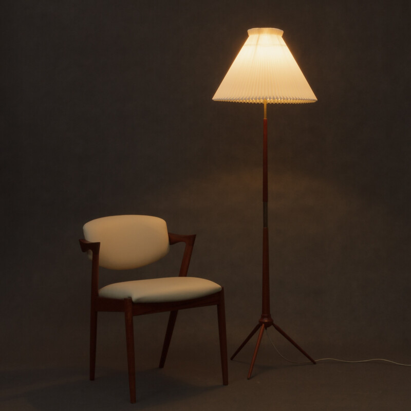 Teak tripod floor lamp with large Le Klint shade - 1960s