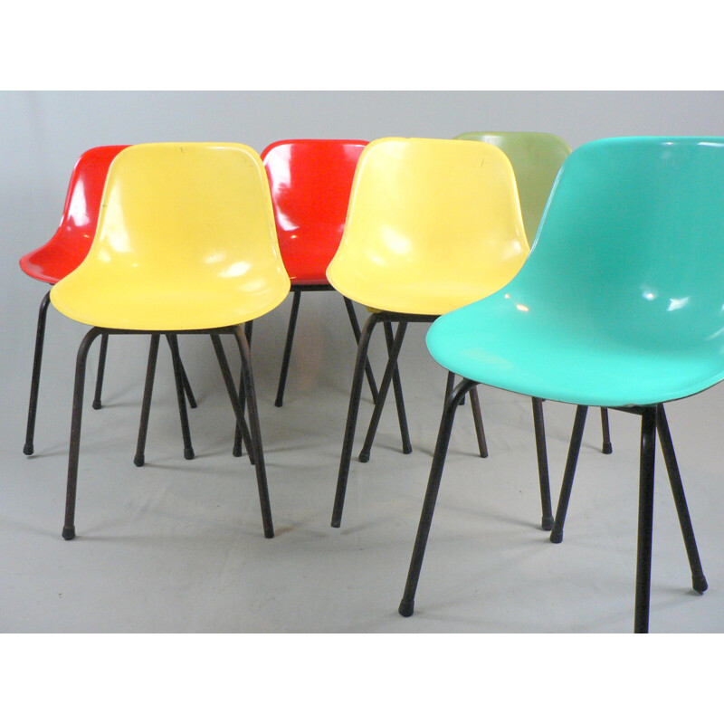 Set of 6 vintage chairs with fiberglass shells - 1960s