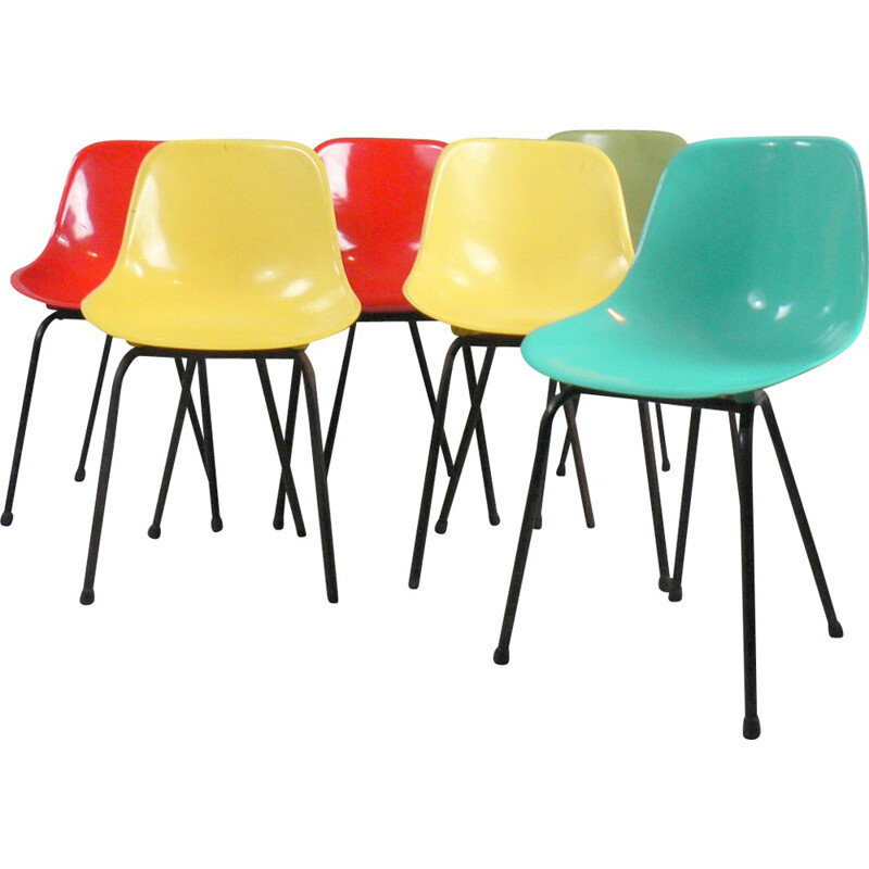 Suite de 6 chaises vintage avec coques en fibre de verre - 1960