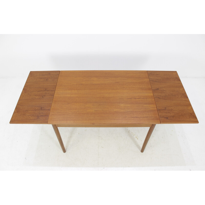 Vintage Scandinavian teak extendable dining table - 1960s
