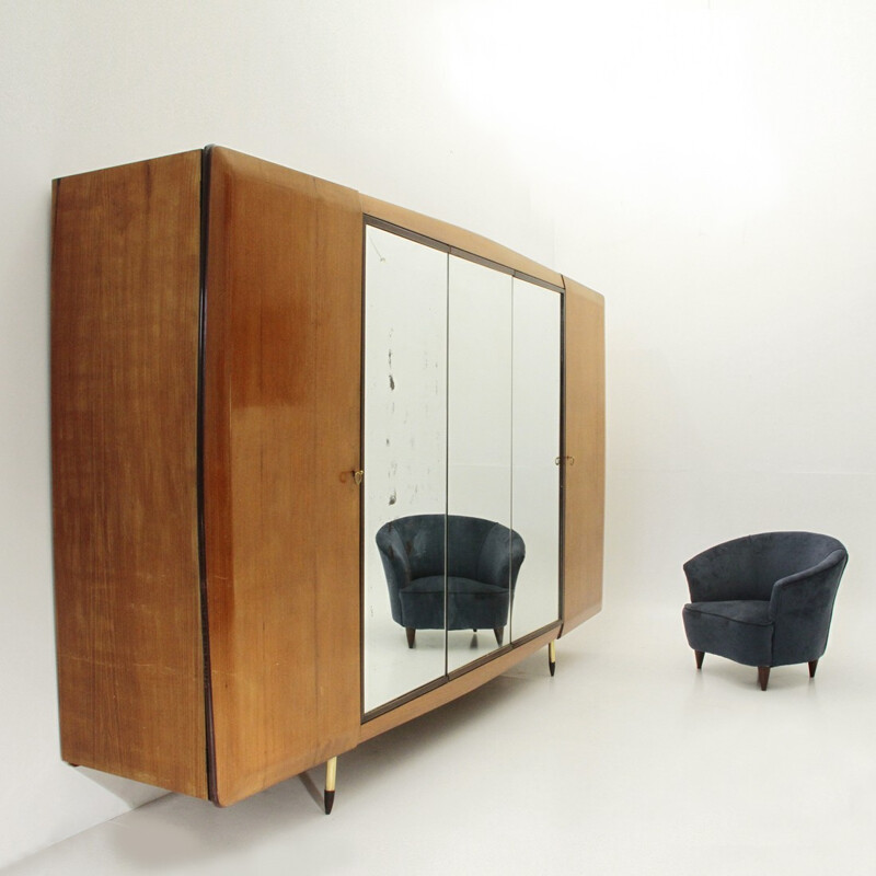 Italian brass legs vinatge cabinet - 1950s