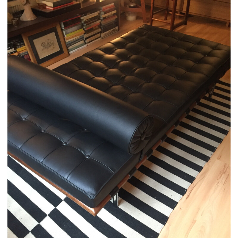 Knoll "Barcelona" DayBed in black leather by Mies Van Der Rohe - 2000s