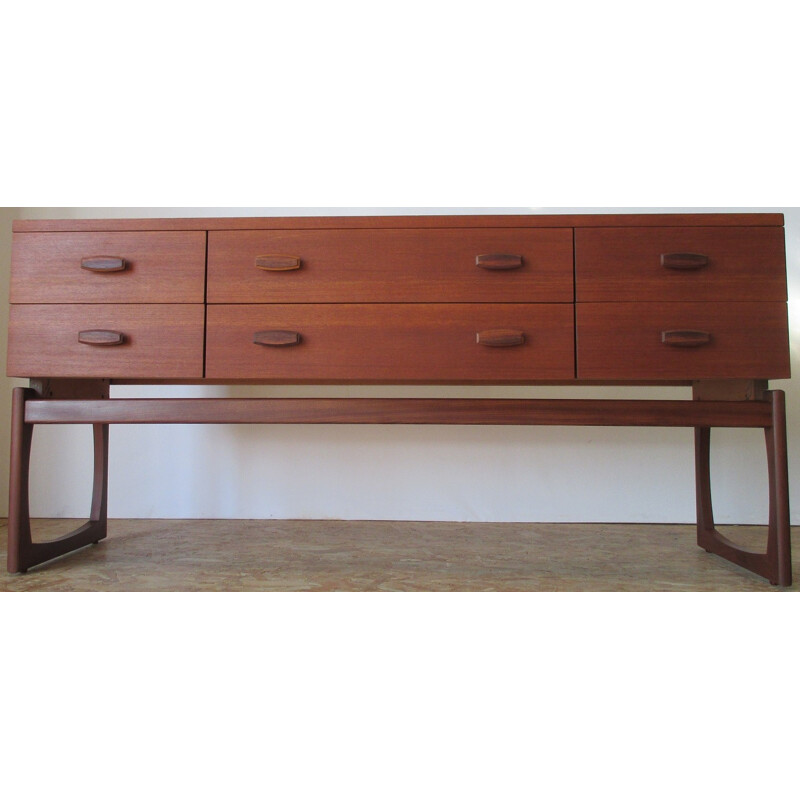 Long Chest of drawers in teak by Roger Bennett for G-Plan - 1960s