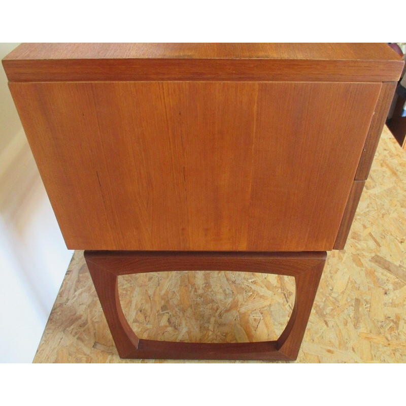 Long Chest of drawers in teak by Roger Bennett for G-Plan - 1960s