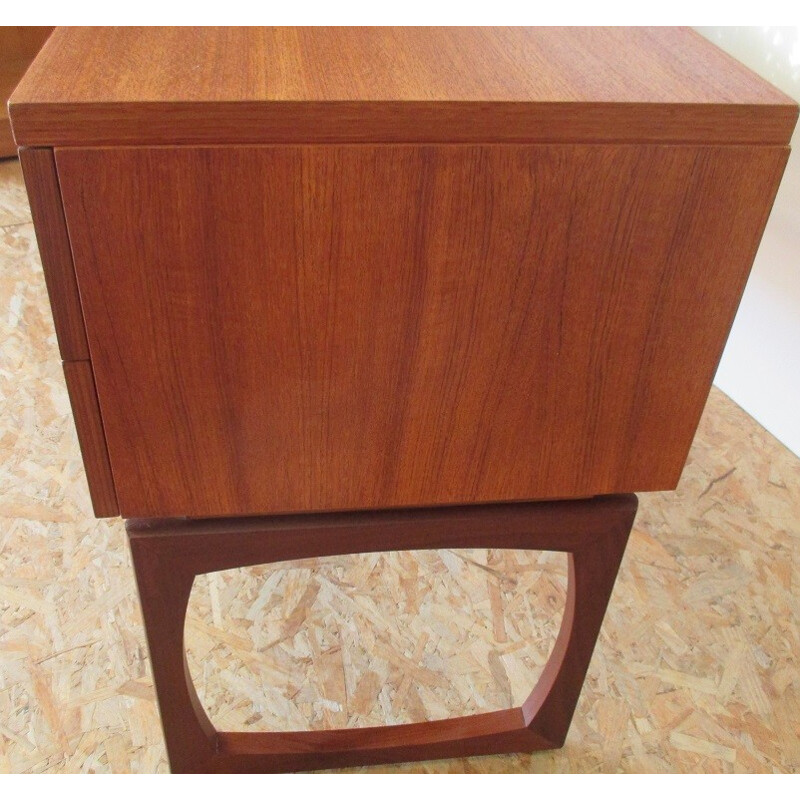 Long Chest of drawers in teak by Roger Bennett for G-Plan - 1960s