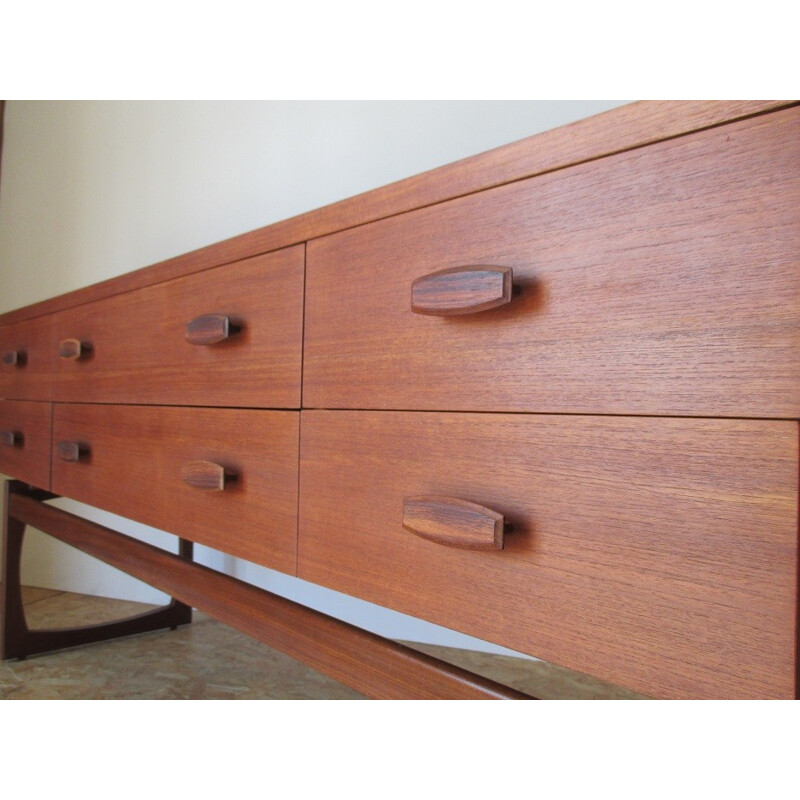 Long Chest of drawers in teak by Roger Bennett for G-Plan - 1960s