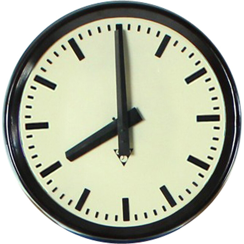 Pragotron Bakelite Clock PV 301, Czechoslovakia - 1984