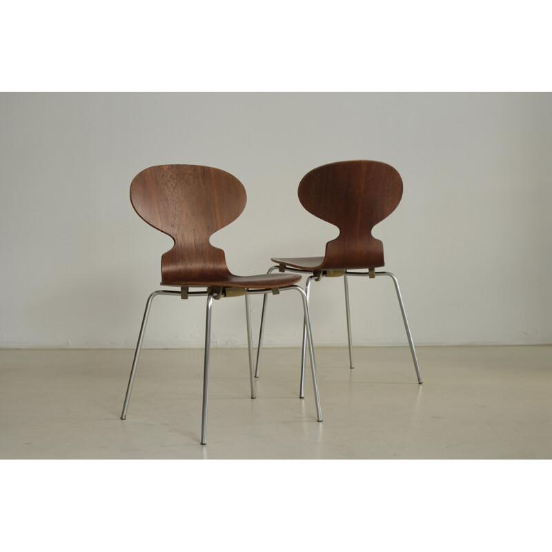 Pair of 3101 Vintage Chairs by Arne Jacobsen for Fritz Hansen - 1970s