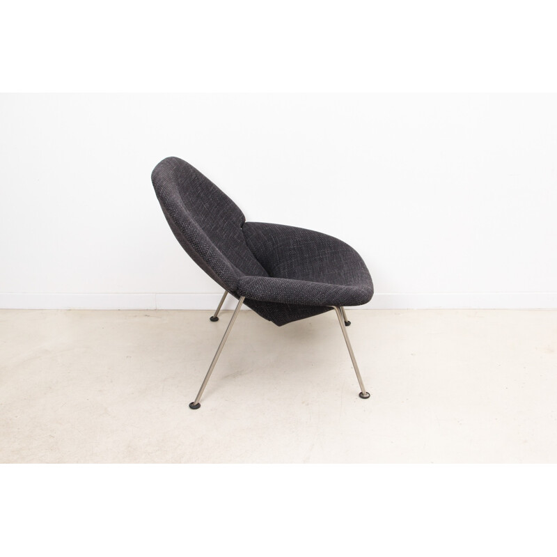 Grey "555" armchair and ottoman, Pierre PAULIN - 1960s