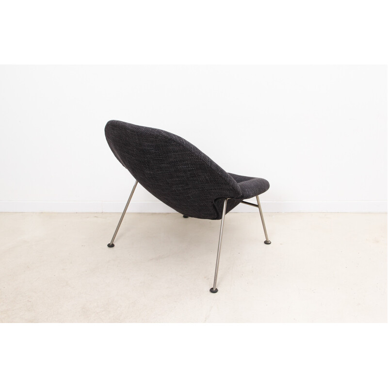 Grey "555" armchair and ottoman, Pierre PAULIN - 1960s