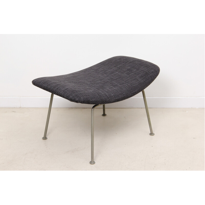 Grey "555" armchair and ottoman, Pierre PAULIN - 1960s