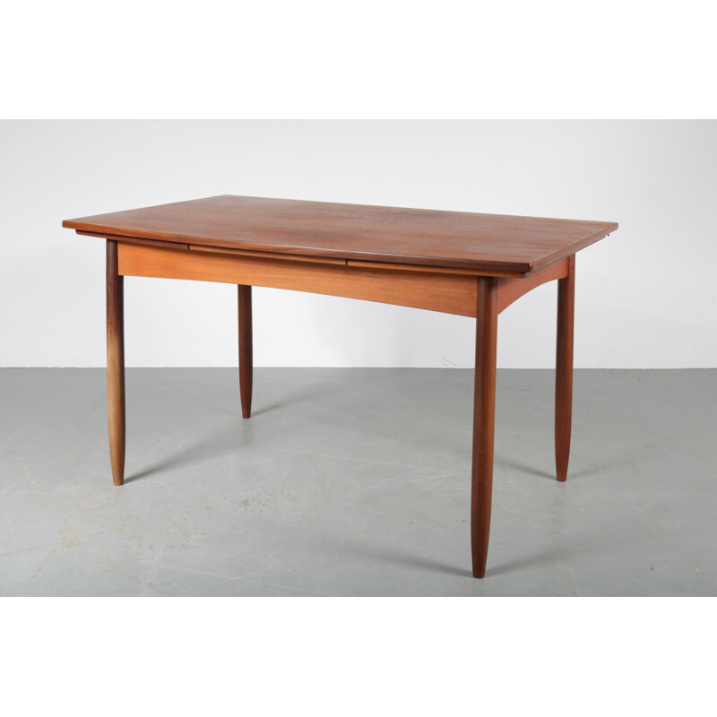 Extendable dining table - 1960s
