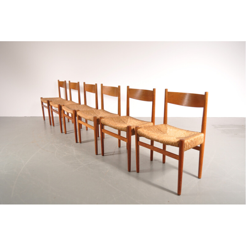 Suite de 6 chaises à repas vintage d'Hans J. WEGNER - 1950