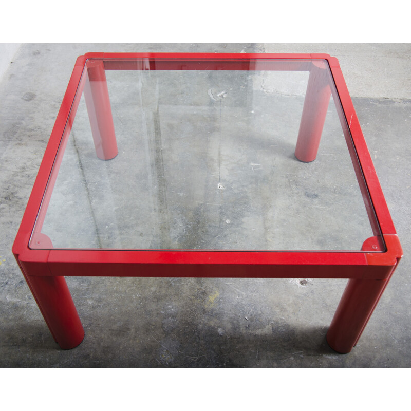 Vintage red coffee table by Kho Liang le for Artifort, 1970