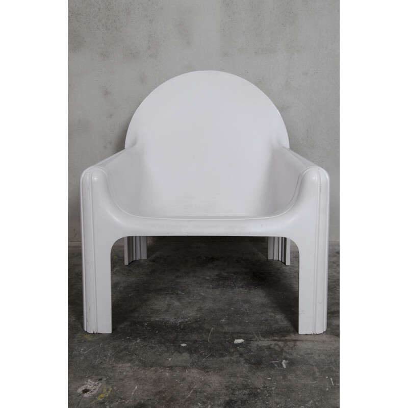 Paire of White Model 4794 Lounge armhairs by Gae Aulenti for Kartell - 1974