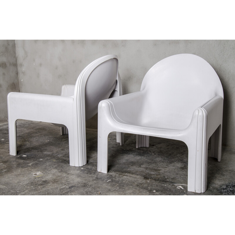 Paire of White Model 4794 Lounge armhairs by Gae Aulenti for Kartell - 1974