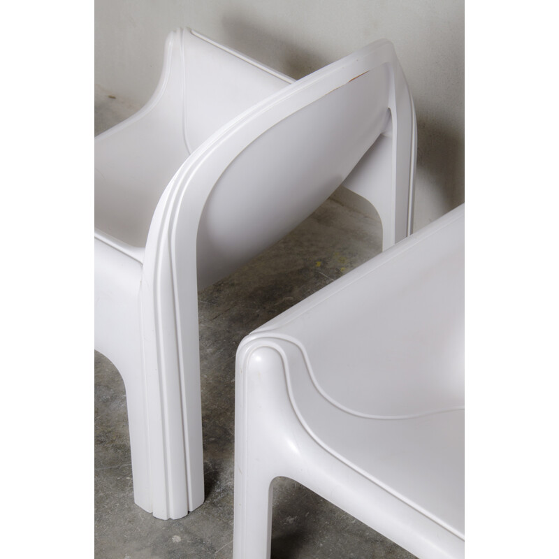 Paire of White Model 4794 Lounge armhairs by Gae Aulenti for Kartell - 1974