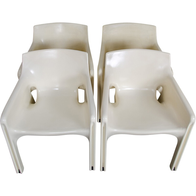 Suite de 4 chaises à repas Modèle "Gaudi" de Vico Magistretti pour Artemide - 1970