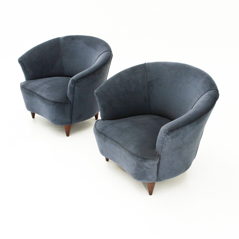 Paire of Italian blue velvet armchairs - 1950s