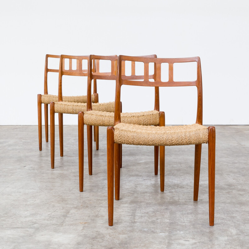 Suite de 4 Chaises modèle 79 vintage de Niels Otto Møller pour J.L Moller - 1960