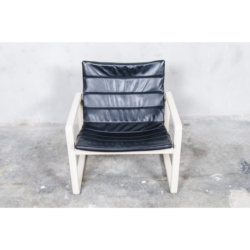 Salontafel en fauteuil van Kho Liang Li en Just Meijer voor Kembo - 1970