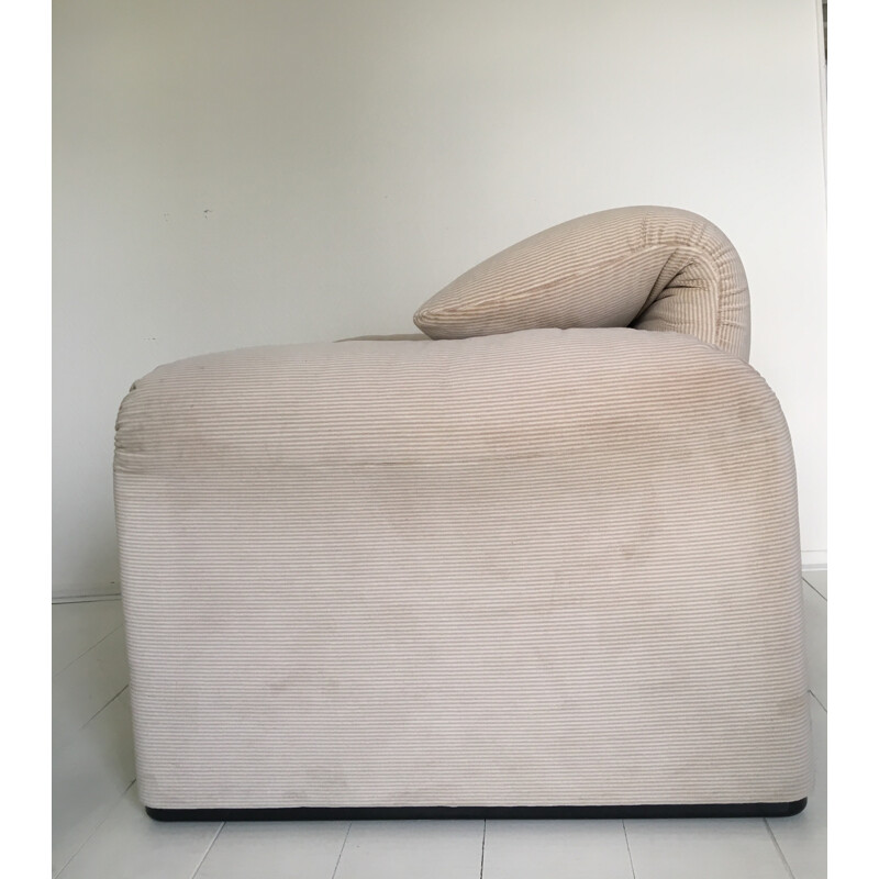 Vintage "Maralunga" armchair by Vico Magistretti for Cassina - 1970s