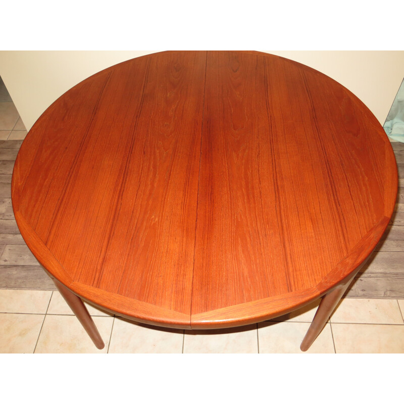 Vintage extendable teak table by Ib Kofod Larsen - 1960s