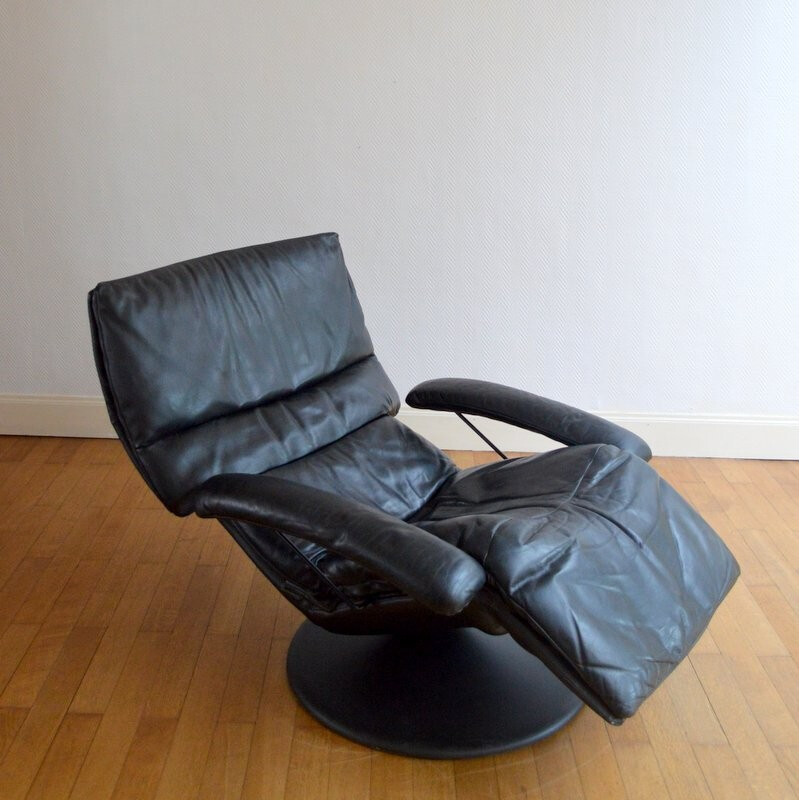 Mid-century black leather easy chair - 1970s