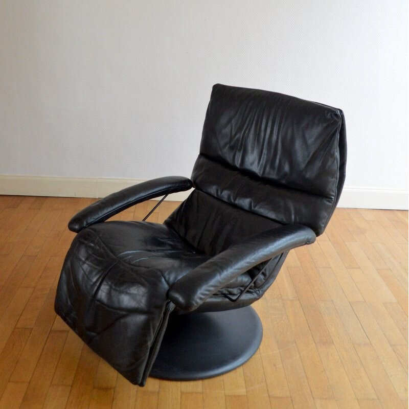 Mid-century black leather easy chair - 1970s