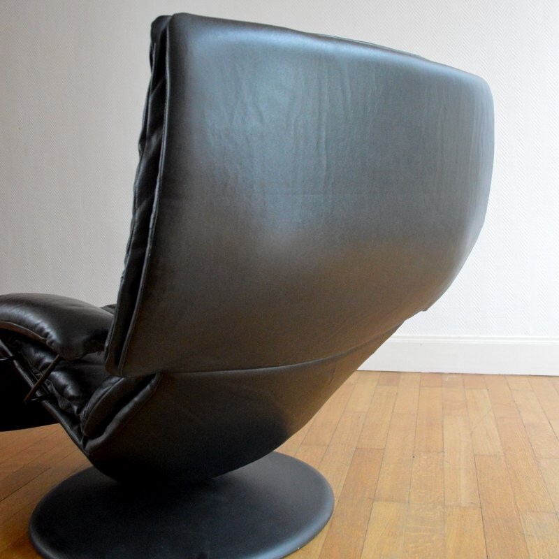 Mid-century black leather easy chair - 1970s